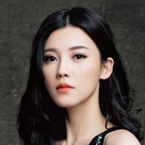 杨子姗的英文名