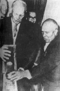 艾森豪威尔提出企图控制中东的侵略扩张计划（歷史上的今天。Cn）